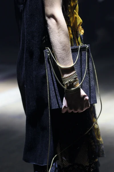 Look 69